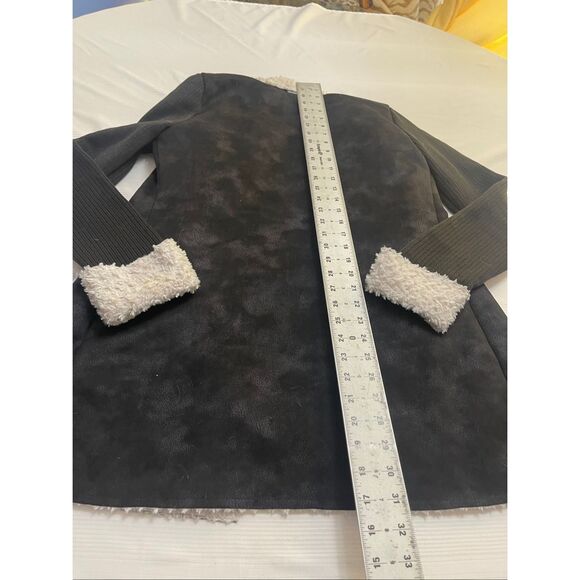 Wooly Bully Wonderful Wrap Women’s Black White Sherpa Jacket Size Small - Picture 7 of 7